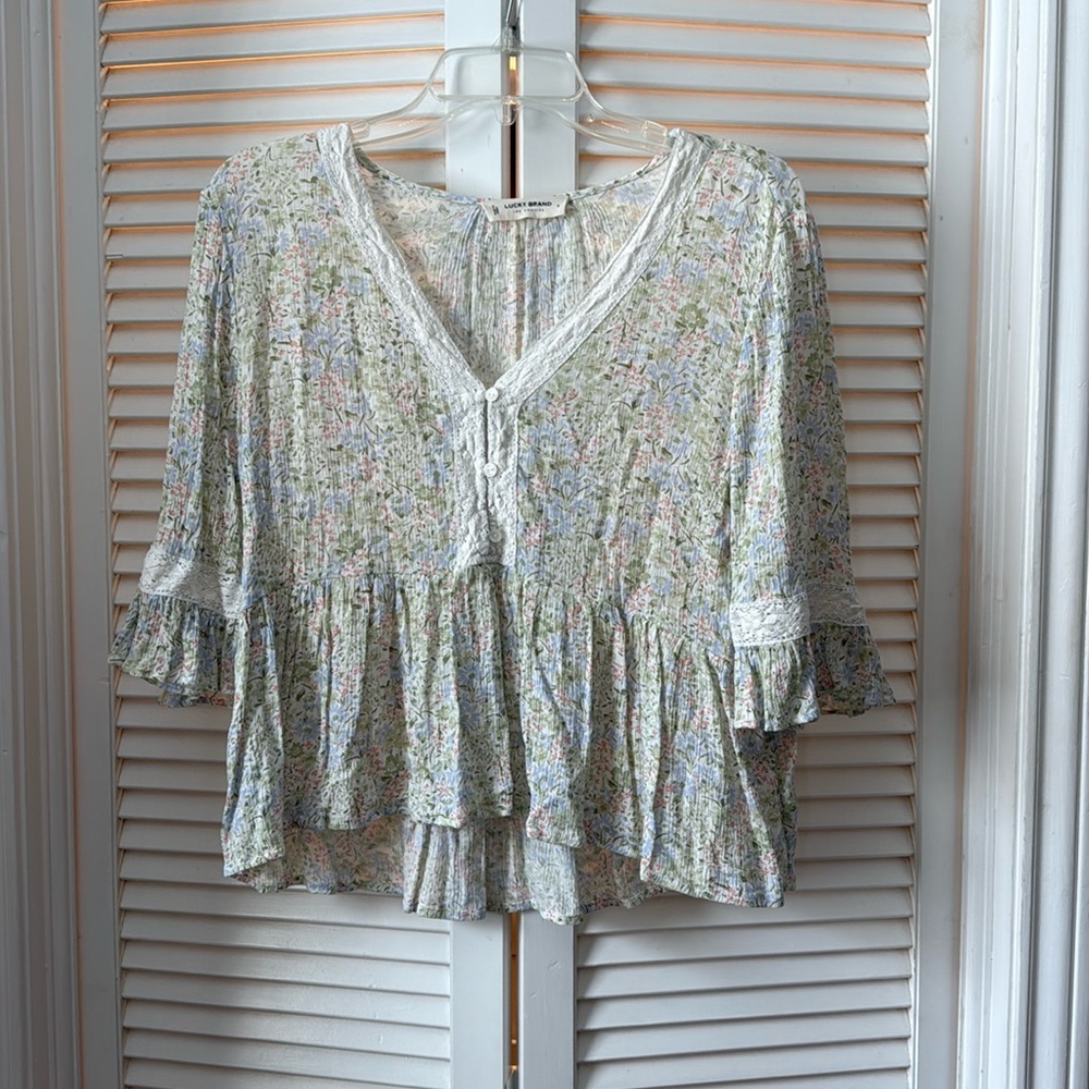 Lucky Brand top
